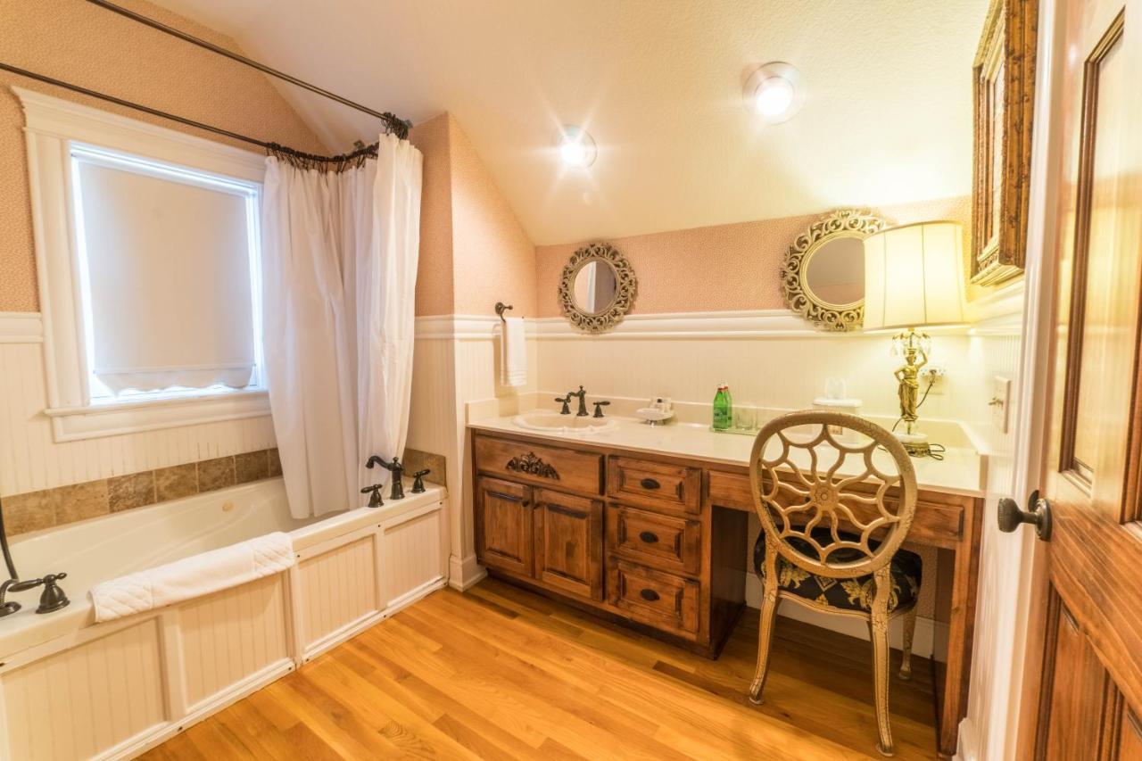 The Victoria Bed & Breakfast Bentonville Kültér fotó